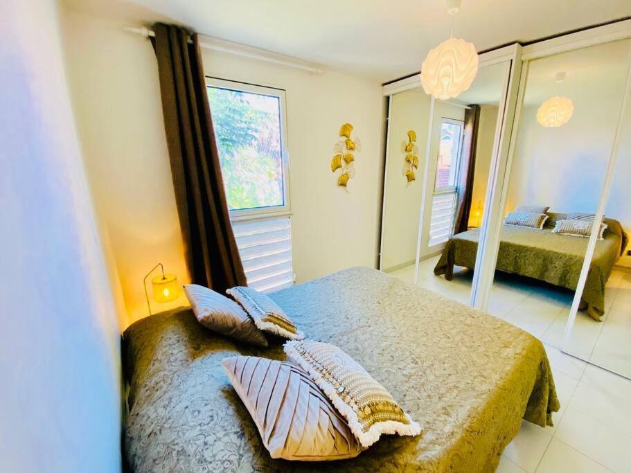 Appartement Hamo Tropical Piscine Proche Plage à Sainte-Anne Extérieur photo