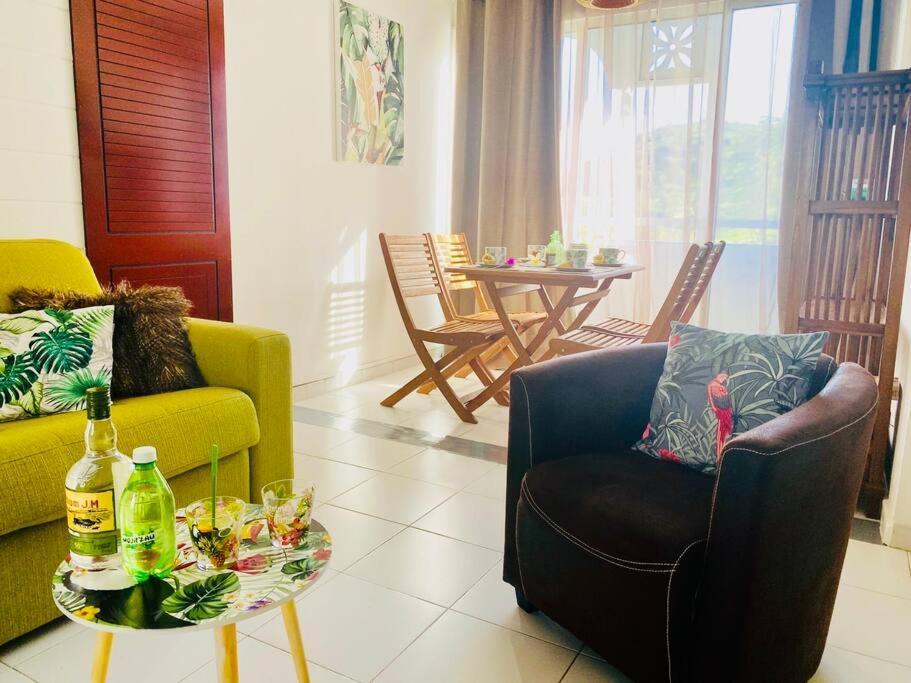Appartement Hamo Tropical Piscine Proche Plage à Sainte-Anne Extérieur photo